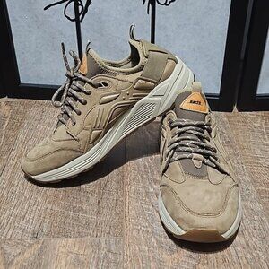 Earth Saunter Light Khaki Tan Shoes Size 9